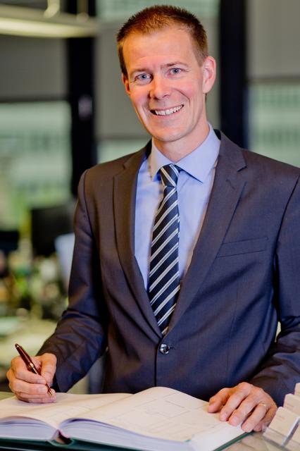 RA Dr. Fabian Höss beantwortet aktuelle Fragen rund um das Thema "Reisen".