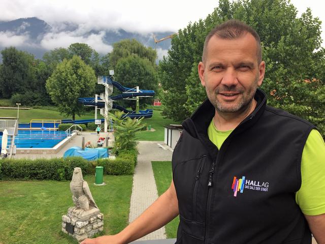 Betriebsleiter Harald Graus und sein Team freuen sich schon auf viele Gäste. | Foto: Hall AG