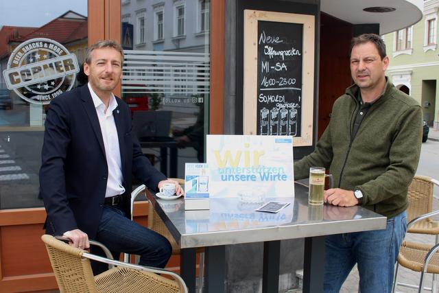 Abgeordneter Jürgen Maier einig mit Wirtschaftsbundobmann Gastronom Max Authried
 | Foto: Herbert Gschweidl