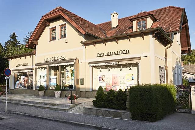 Apotheke zur heiligen Dreifaltigkeit in Pressbaum im Interview.