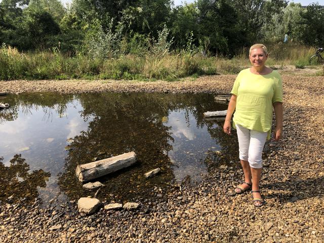 Erhalt der wilden Gstätten im Nordbahnviertel: Bezirksvorsteherin Uschi Lichtenegger ist es wichtig, die Natur zu schützen.