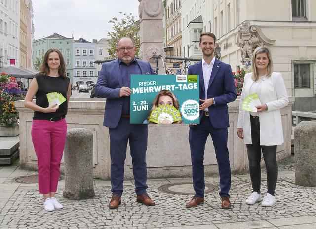 Olga Fedik, Roland Murauer, Christoph Vormair und Laura Wenninger (v.l.). | Foto: Weberzeile