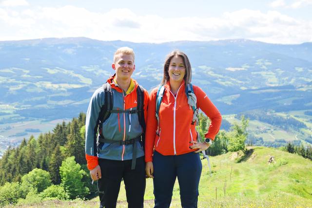 Tanja Mayer und Thomas Brunner verbringen ihre Freizeit am liebsten beim Wandern. | Foto: Koller