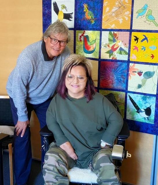 Didi Constantini auf "Geburtstagsbesuch" bei Marianne Hengl, mit der in viele Geschichten verbinden.