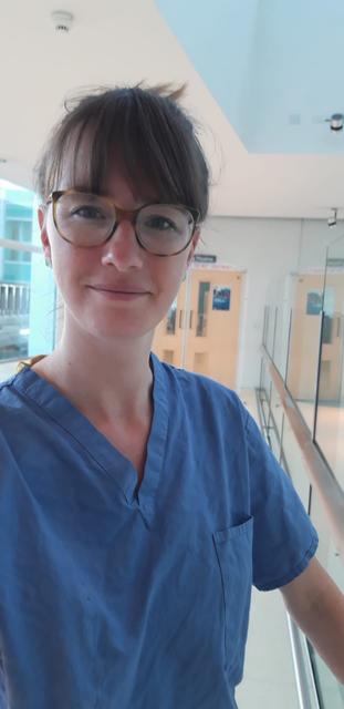 Im Einsatz: Caroline Neuray arbeitet an einer Intensivstation mit Coronapatienten in London. | Foto: KK