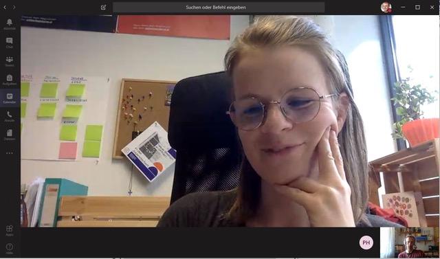 Anna Tengg vom LOGO Jugendmanagement plauderte mit den Schülern über Fake News rund um das Thema Corona. | Foto: KK