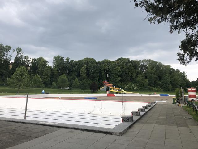 Rund 32 Millionen Liter Wasser fassen die Becken des Freibades Fürstenfeldes.