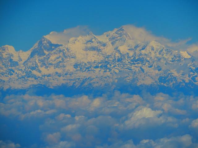 Die Bergwelt beim Anflug nach Kathmandu