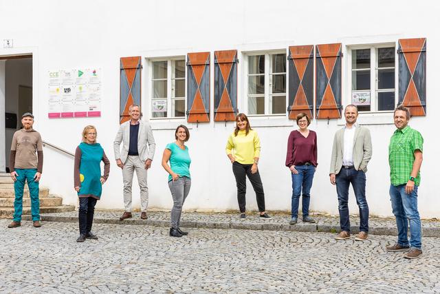 V.l.n.r.: Markus Barth, Bettina Hellein, Thomas Arnfelser, Katrin Steinherr, Daniela Pühringer, Sylvia Steininger, Reinhold Richtsfeld, Loucaz Steinherr.