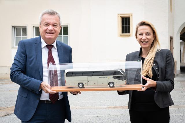 Notwendiger Schritt: LH.-Stv. Anton Lang, LR Juliane Bogner-Strauß