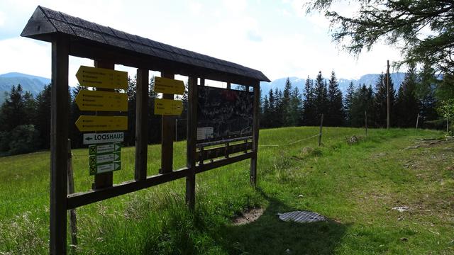 Verschiedene Wanderrouten sind von hier aus möglich! ... | Foto: S.Plischek