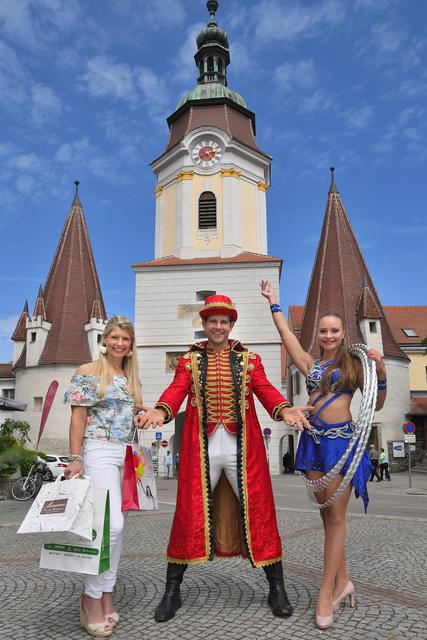 Happy ShoppingDays in der Fußgängerzone Krems. | Foto: Gregor Semrad