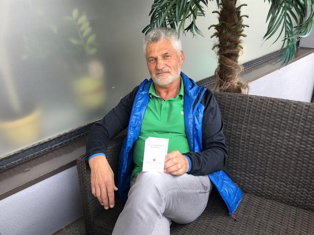 Bruno Zwatz steht knapp vor seiner 100. Blutspende. | Foto: Friessnegg