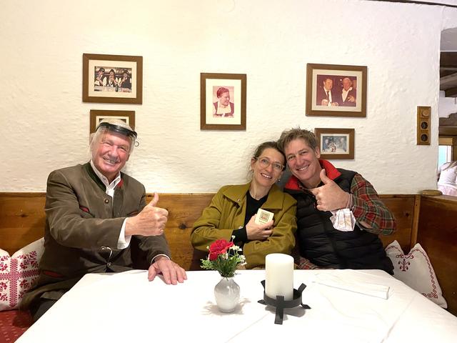 Julia und Tobias Moretti gemeinsam mit Balthasar Hauser – Freude über Wiedereröffnung.