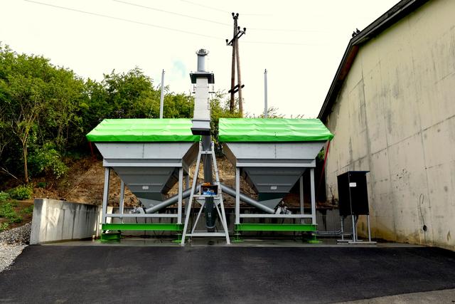 Die Landwirte können bei der neuen Düngertankstelle in Sallapulka jederzeit und unkompliziert Dünger beziehen