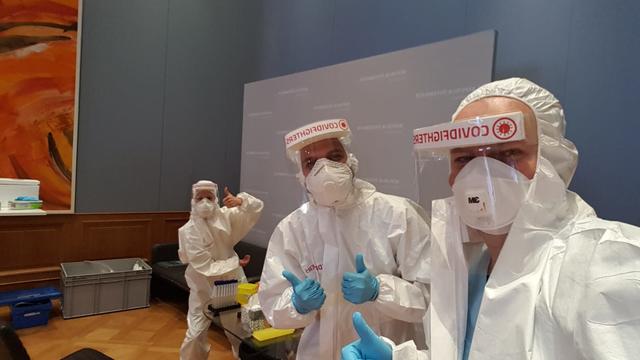 Die Covid Fighters testen sämtliche Teilnehmer des Ibiza-Untersuchungsausschusses.