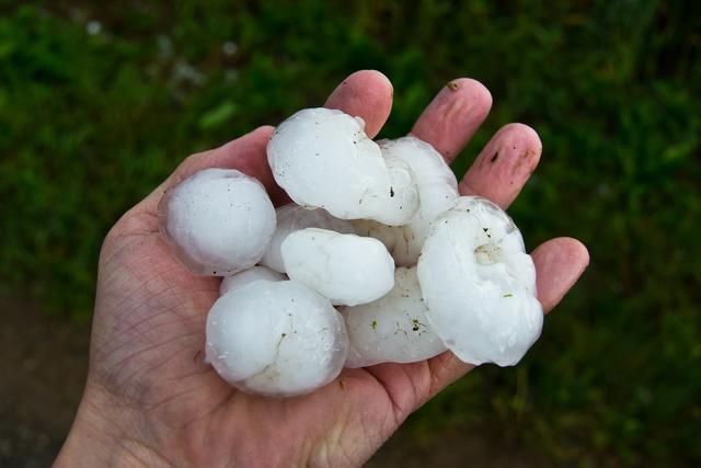 Ein Hagelgewitter verwüstete am Mittwoch Teile Österreichs.
