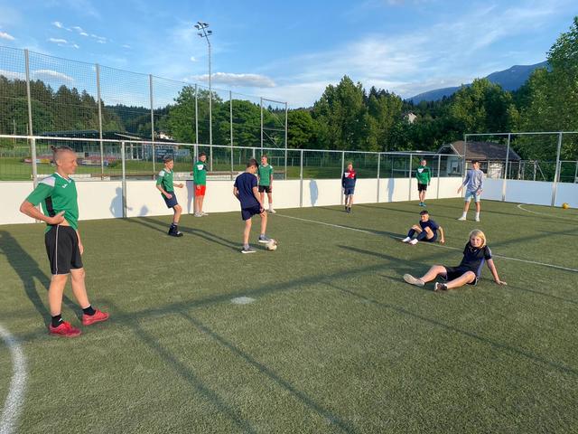 Nachwuchstraining am neuen Soccer Court in Lendorf.