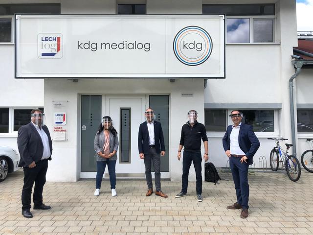 Der WB-Reutte ist vor Ort, um zu erfahren wo der Schuh drückt: v.l. GF Christoph Krahbichler, WB-BGF Viktoria Kapferer, WB- und WK-Bezirksobmann Christian Strigl, medialog-Geschäftsführer Dominik Friedle und kdg Holding Geschäftsführer Michael Hosp.