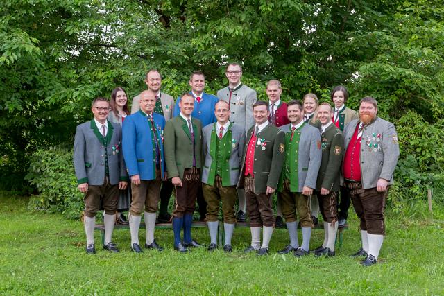 Der Vorstand des Blasmusikbezirksverbandes Hartberg rund um Obmann Georg Jeitler blickt optimistisch in die Zukunft. | Foto: Zauberbilder