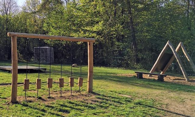 Der erneuerte Aktivpark Leithenholz wartet mit vielen holzigen Überraschungen auf.  | Foto: Marktgemeinde Sierning