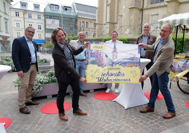 Kärntens schönstes Wohnzimmer: Angerer, Marko, Stroitz, Albel, Overs, Plasounig (von links)