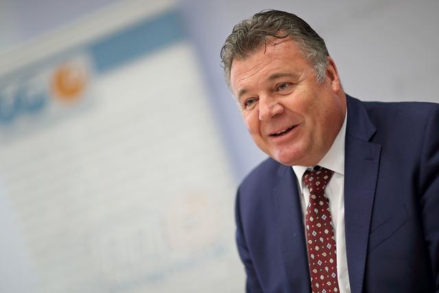 Infrastruktur-Landesrat Günther Steinkellner informierte am 5. Juni in einer Pressekonferenz über Mobilität im ländlichen Raum. | Foto: Land OÖ/Daniel Kauder