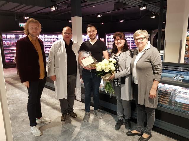 Matthias Riepl, Anton Riepl, der M-Preis-Filialleiter, Gisela Gabauer und Andrea Riepl (v. l.)