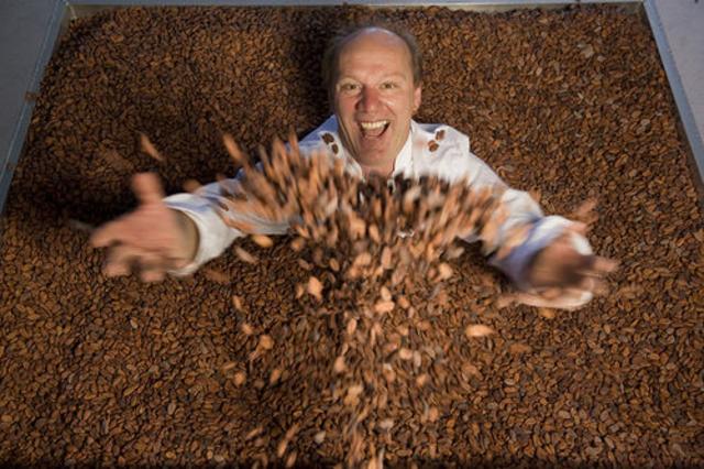 Josef Zotter hat gut lachen. Sein Schoko-Laden-Theater mit essbarem Tiergarten liegt bei Gästen hoch im Kurs.