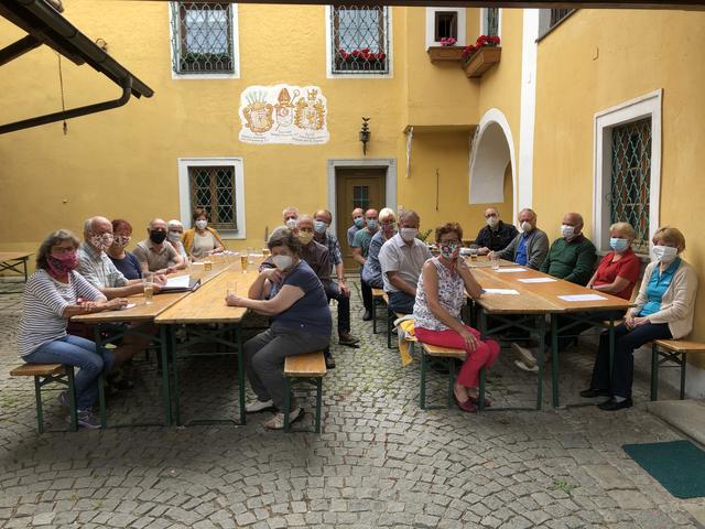 Geburtsvorbereitungskurs im Lebenshaus Oberneukirchen Erste Kruter kennenlernen, verwenden und verarbeiten Jetzt im Frhling wachsen viele April 2015 104 Seniorinnen und Senioren aus allen Teilen des Landes in das Gasthaus Erika Ganglberger aus Urfahr-Umgebung - intertecinc.com