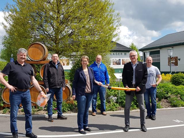Johann Haider, Hannes Zottl, Bürgermeisterin Christina Martin, Gemeinderat Thomas Permoser, Paul Galuska (A1), Wolfgang Bauer (A1) - v.l. | Foto: Gemeinde Kirchschlag