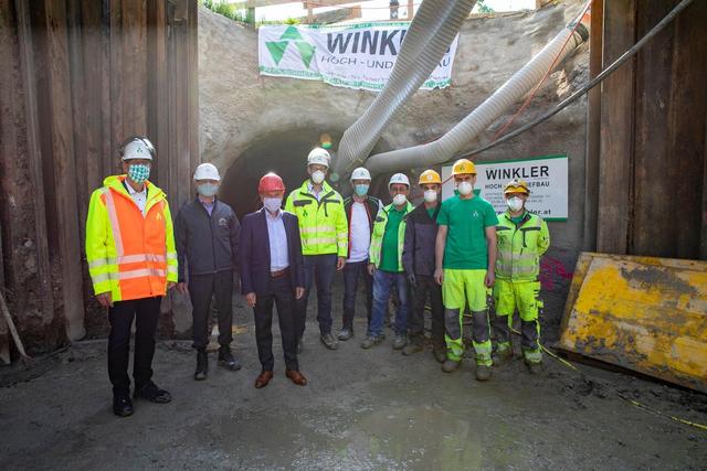 Das Liesinger Unternehmen Winkler &amp; Co hat es gemeinsam mit Wien Kanal geschafft, die Triester Straße zu untertunneln. | Foto: BV23