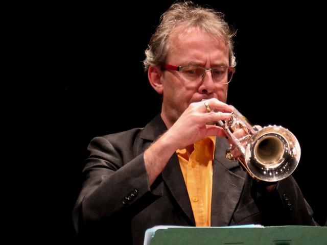 Regionalmusikschulleiter Ali Kastner auf seiner Trompete | Foto: Georg Fessl
