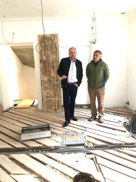 Arch. Michael Egger (re.) und Kustos Wido Sieberer. | Foto: Kogler