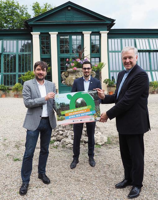 DIE GARTEN TULLN Geschäftsführer Franz Gruber, Stift Klosterneuburgs Kulturleiter Matthias Hofmeister-Kiss und Landesrat Martin Eichtinger. | Foto: DIE GARTEN TULLN
