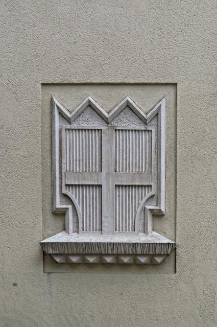 Es konnte nicht ausbleiben: selbst das Wien-Wappen präsentiert sich in ungewöhnlich gezackter Gestaltung.