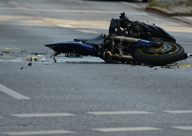 Ein 24-Jähriger wurde zu Mittag bei einem Motorradunfall in Pesenthein am Millstätter See schwer verletzt. | Foto: pixabay/fsHH/Symbolphoto