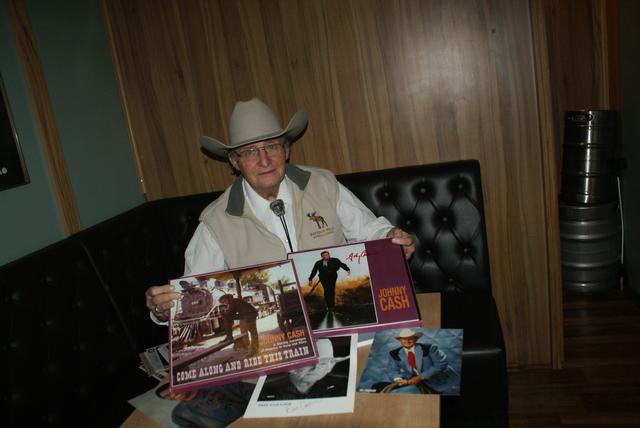 Walter Nevada, Cowboy aus der Brigittenau, wird unglaubliche 80 Jahre alt.