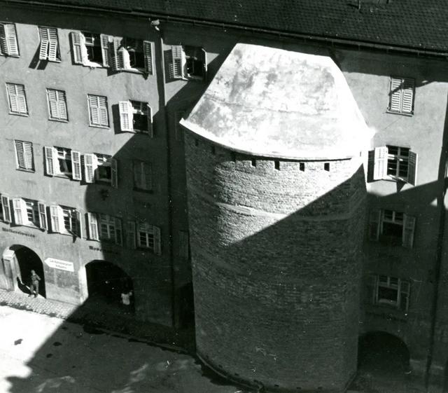 Auch das Goldene Dachl wurde vor den Bombenangriffen geschützt. | Foto: Stadtarchiv