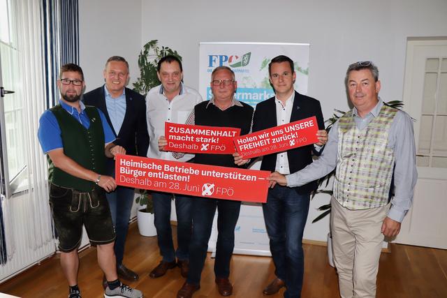 Optimistisch: Gerald Hofer, Mario Kunasek, Anton Kogler, Herbert Lechner, Stefan Hermann und Ewald Schalk (v.l.). | Foto: Alfred Mayer