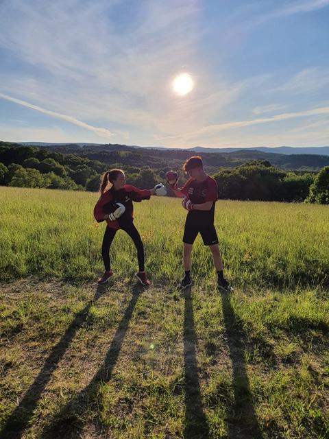 Für Anna und Felix Schmidl verlief das Training in den letzten Wochen in veränderter Form ab – zuletzt outdoor in Rohrbach. | Foto: Andrea Schmidl