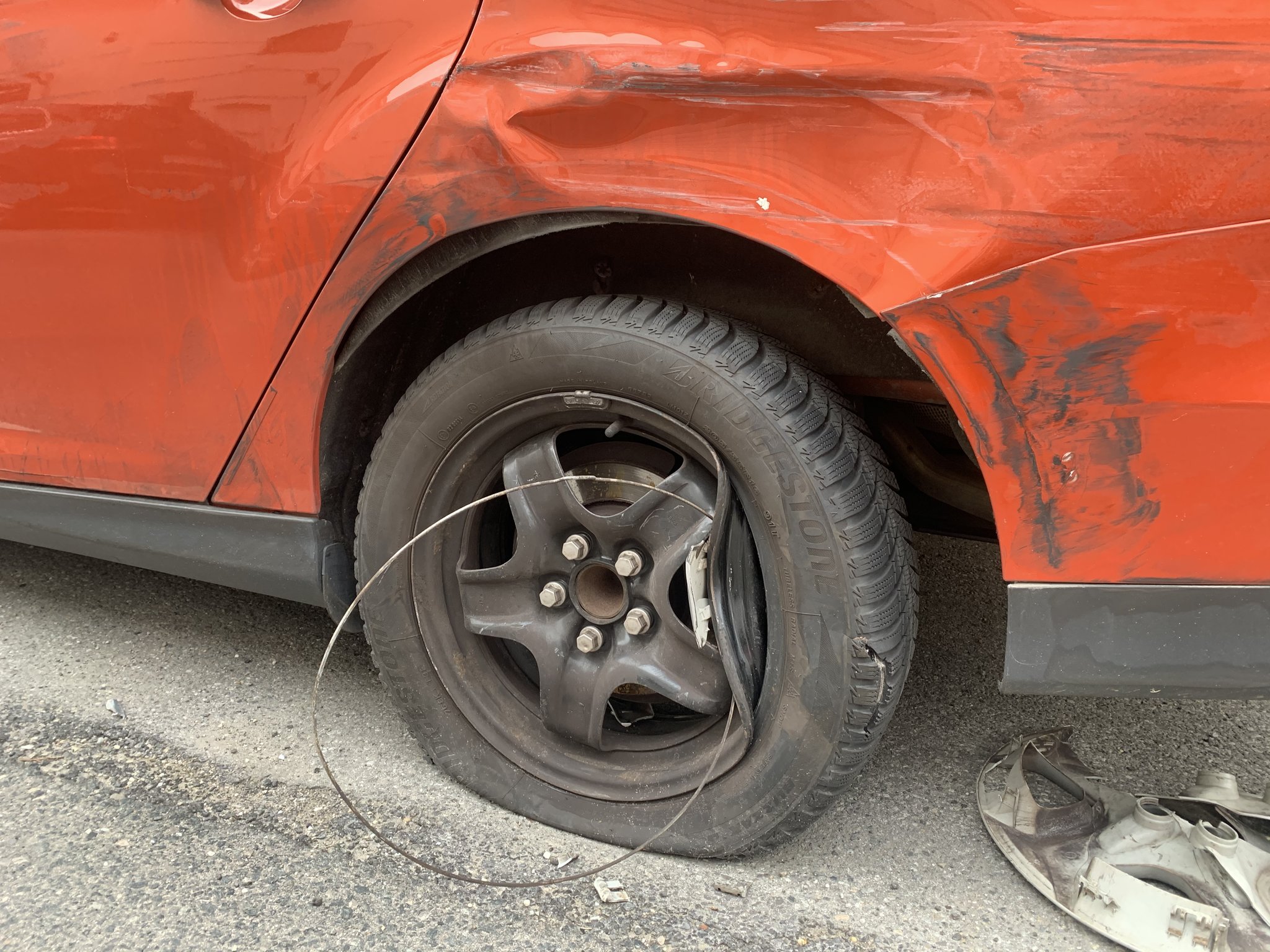 Mein Parkendes Auto Wurde Angefahren Was Tun Parkendes Auto angefahren. Fahrerflucht: Fahrerflucht nach Unfall