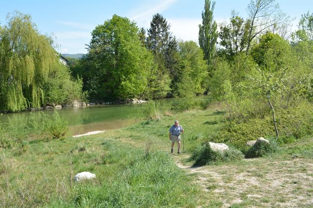Unterwegs auf der Via Aqua: Der Erlauf entlang führt der Weg ins Purgstaller Zentrum. | Foto: Roland Mayr