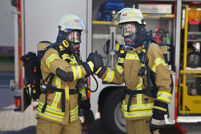 Die freiwillige Feuerwehr freut sich über Ihre Spenden zum Scheibenschlagen.