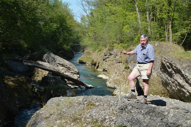 "Unterwegs auf der Via Aqua": Walter Mayr aus Scheibbs genießt einen herrlichen Tag in der Erlaufschlucht in Purgstall.