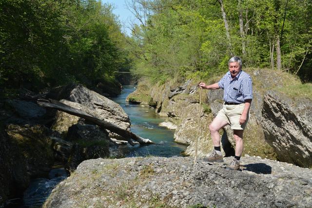 "Unterwegs auf der Via Aqua": Walter Mayr aus Scheibbs genießt einen herrlichen Tag in der Erlaufschlucht in Purgstall. | Foto: Roland Mayr