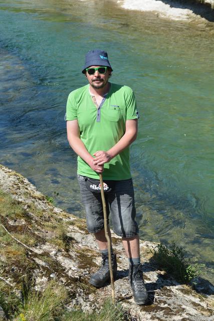[f]Redakteur Roland Mayr[/f] an der Erlauf in Sölling bei Purgstall | Foto: Roland Mayr