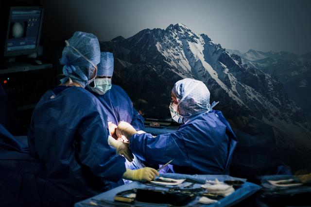 Die Medalp-Ärzte sind Unfall-Spezialisten. | Foto: Foto: Archiv/Servus TV