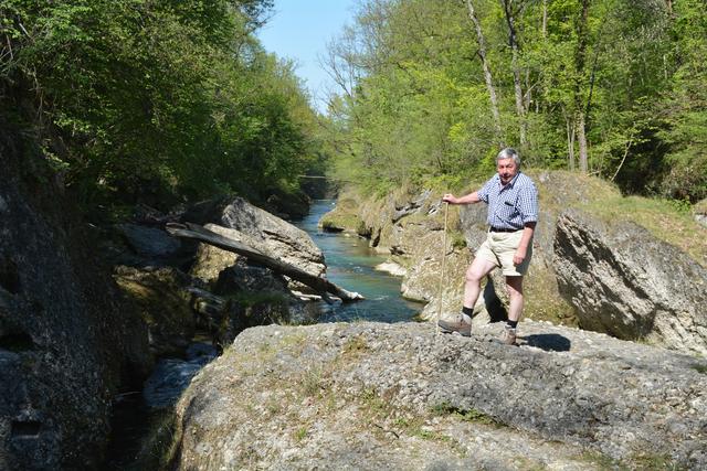 "Unterwegs auf der Via Aqua": Walter Mayr aus Scheibbs genießt einen herrlichen Tag in der Erlaufschlucht in Purgstall. | Foto: Roland Mayr