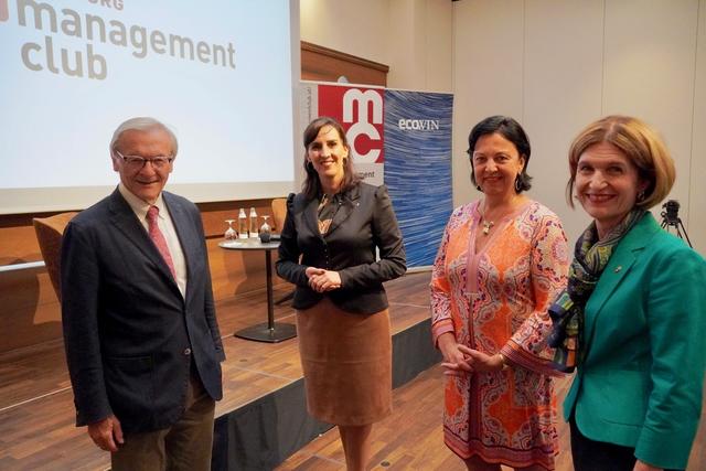 Bundeskanzler a.D. Wolfgang Schüssel mit Landesrätin Maria Hutter, Gritlind Kettl, Leiterin der Stabsstelle EU-Bürgerservice des Landes Salzburg und Bundesrätin Andrea Eder-Gitschthaler (v.l.).